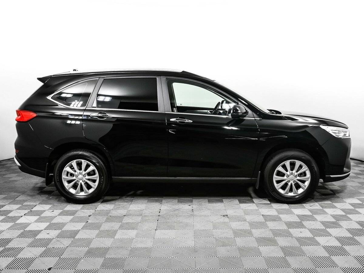 Haval M6 с пробегом — 2024 год. Фото: #3