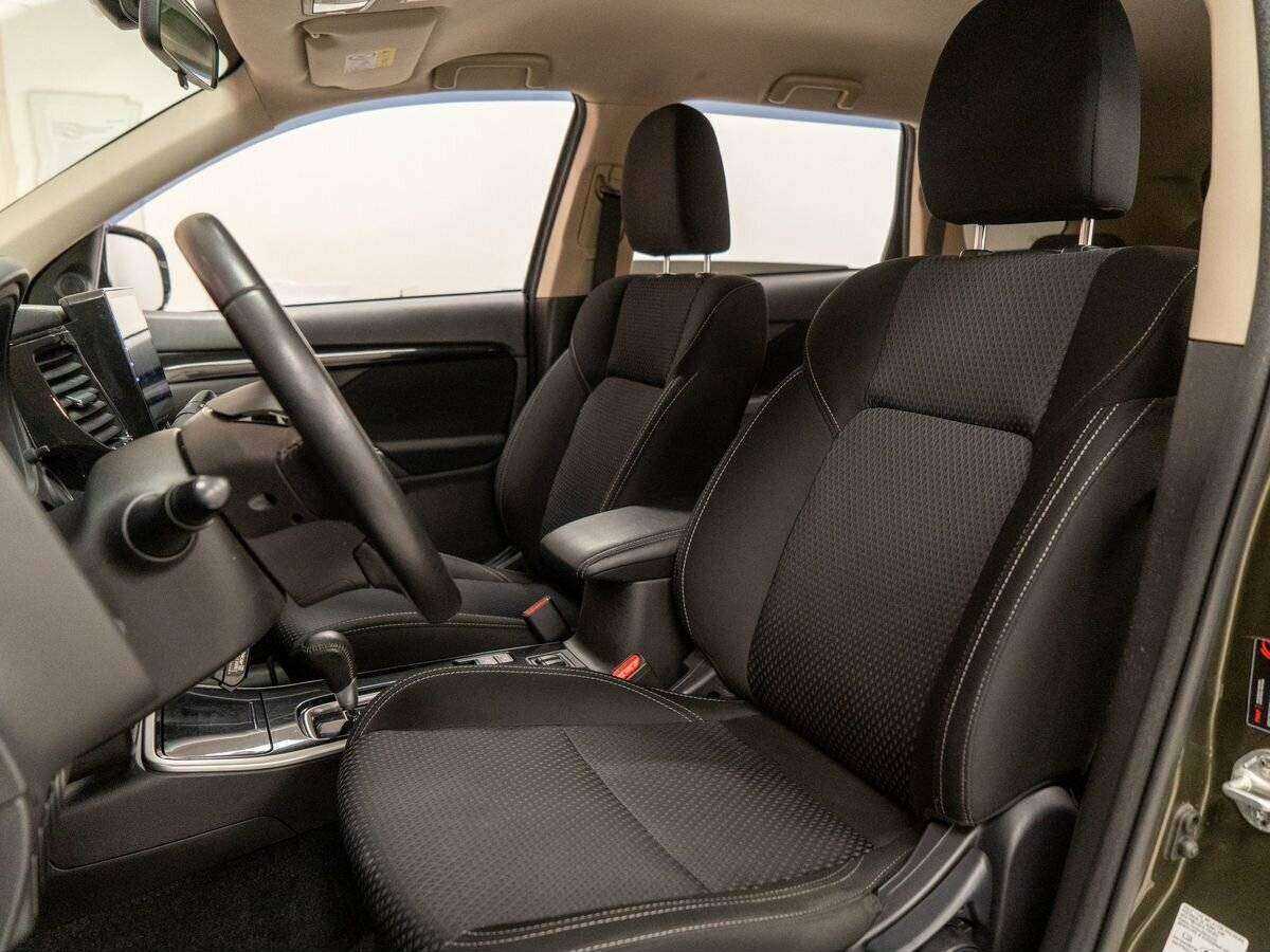Mitsubishi Outlander с пробегом — 2018 год. Фото: #5