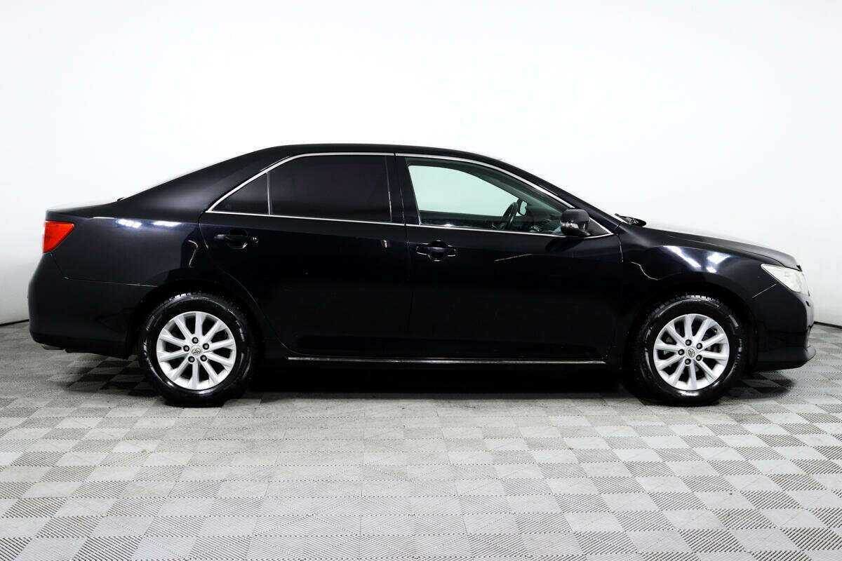 Toyota Camry с пробегом — 2012 год. Фото: #3