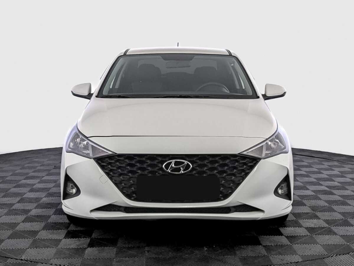 Hyundai Solaris с пробегом — 2022 год. Фото: #1