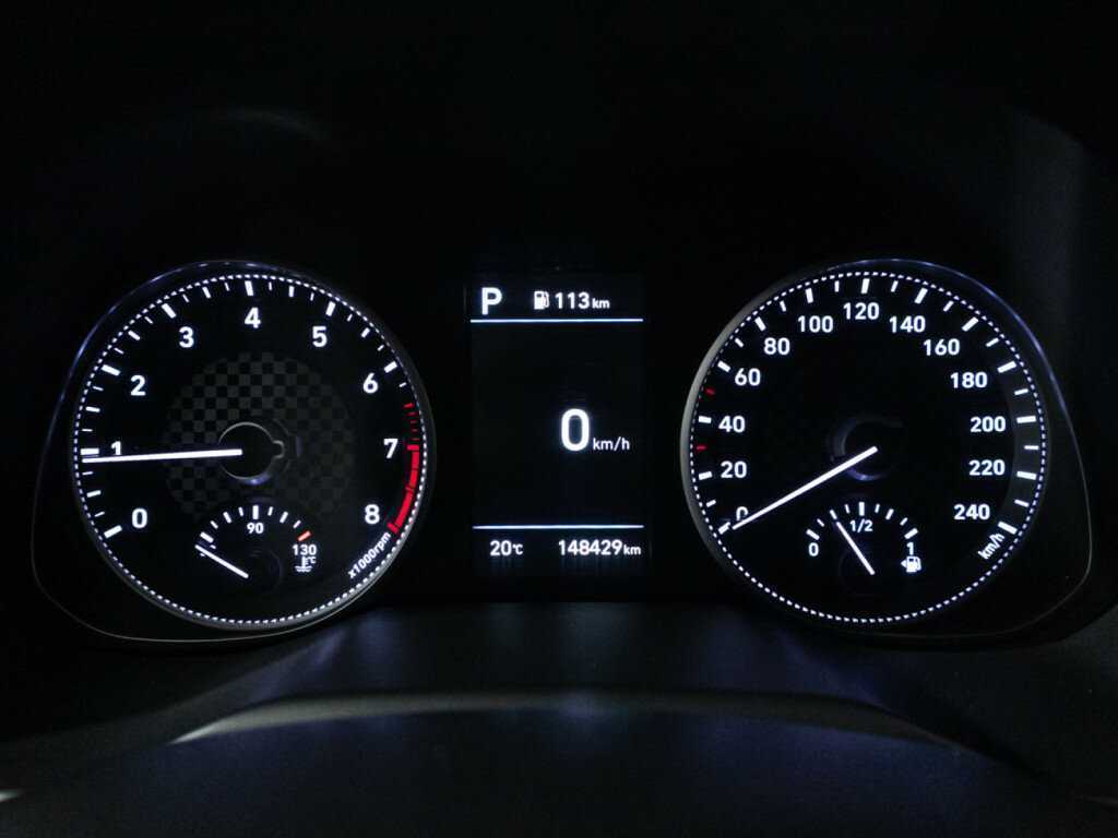 Hyundai Elantra с пробегом — 2019 год. Фото: #11