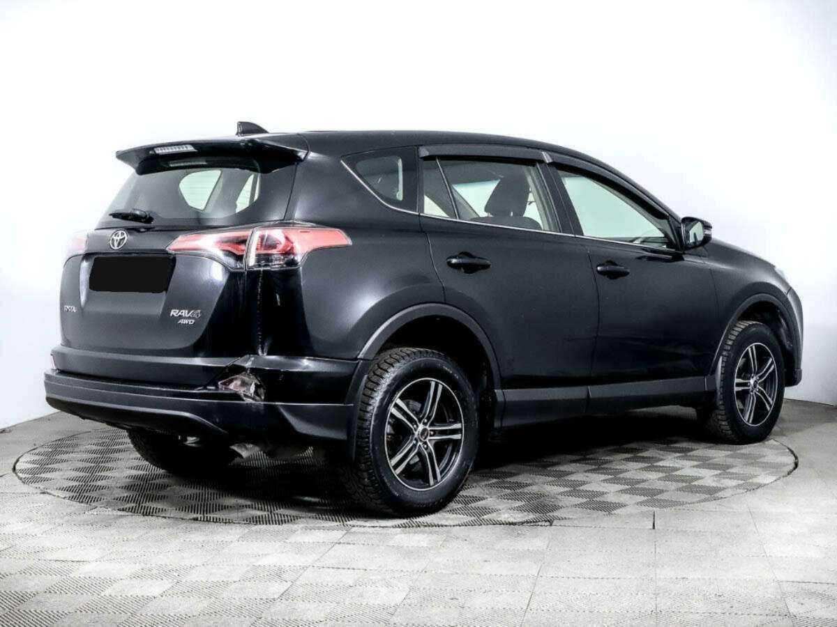 Toyota RAV4 с пробегом — 2016 год. Фото: #3