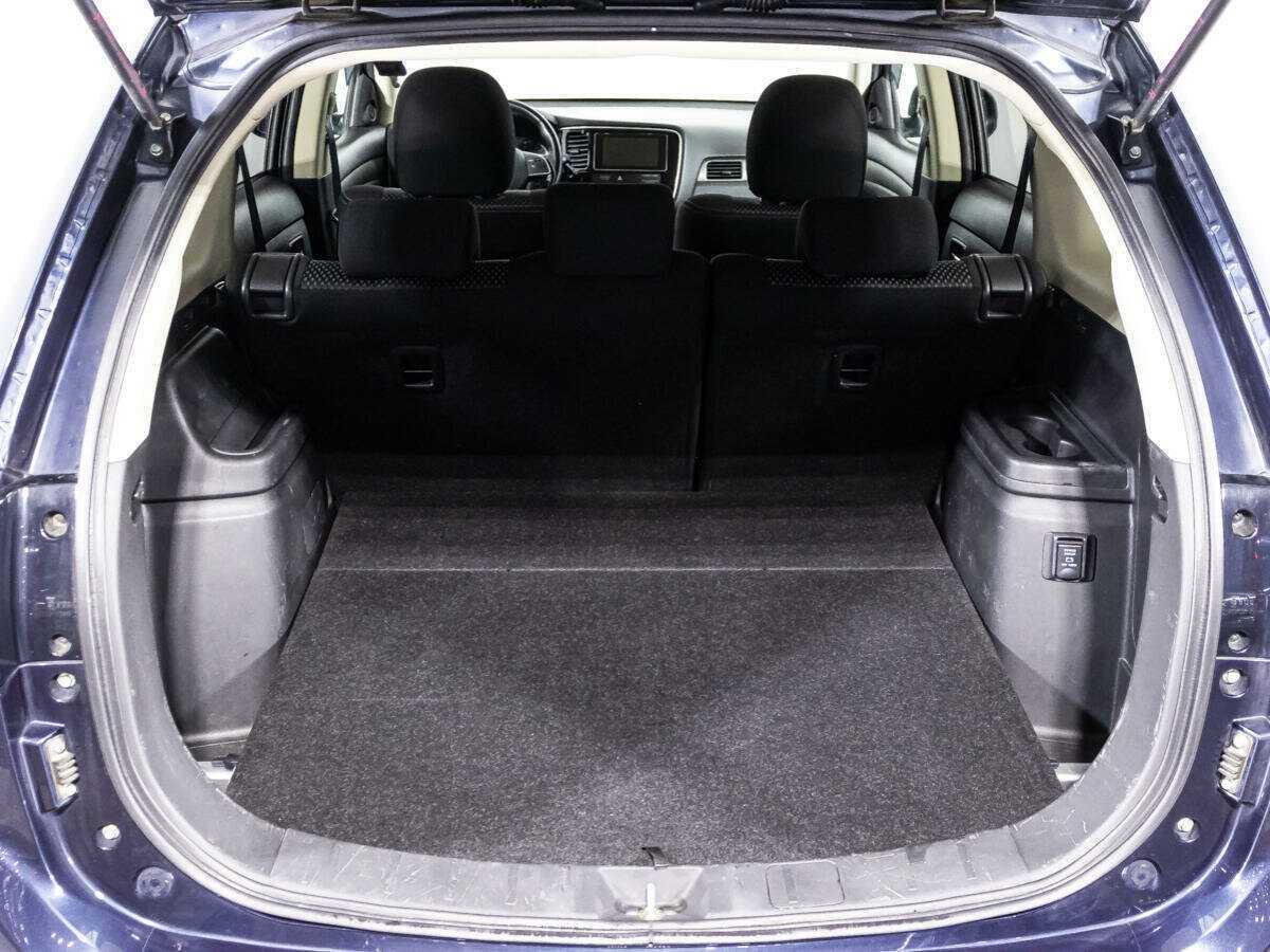 Mitsubishi Outlander с пробегом — 2018 год. Фото: #14