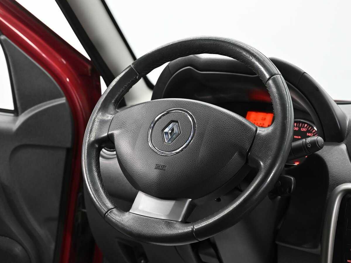 Renault Duster с пробегом — 2014 год. Фото: #7