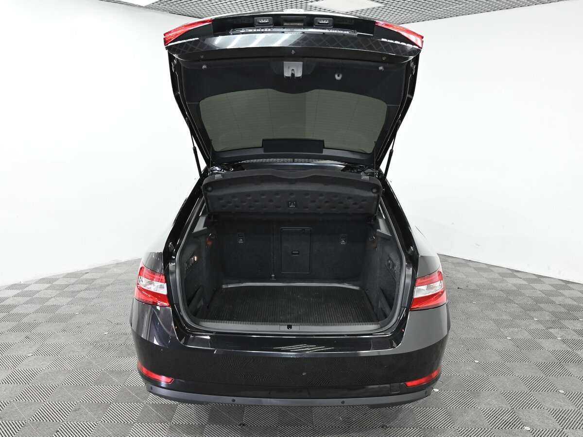 Skoda Superb с пробегом — 2016 год. Фото: #10