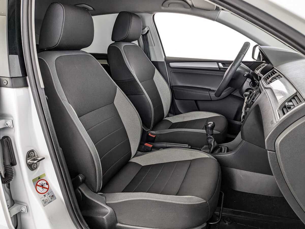 Skoda Rapid с пробегом — 2019 год. Фото: #19