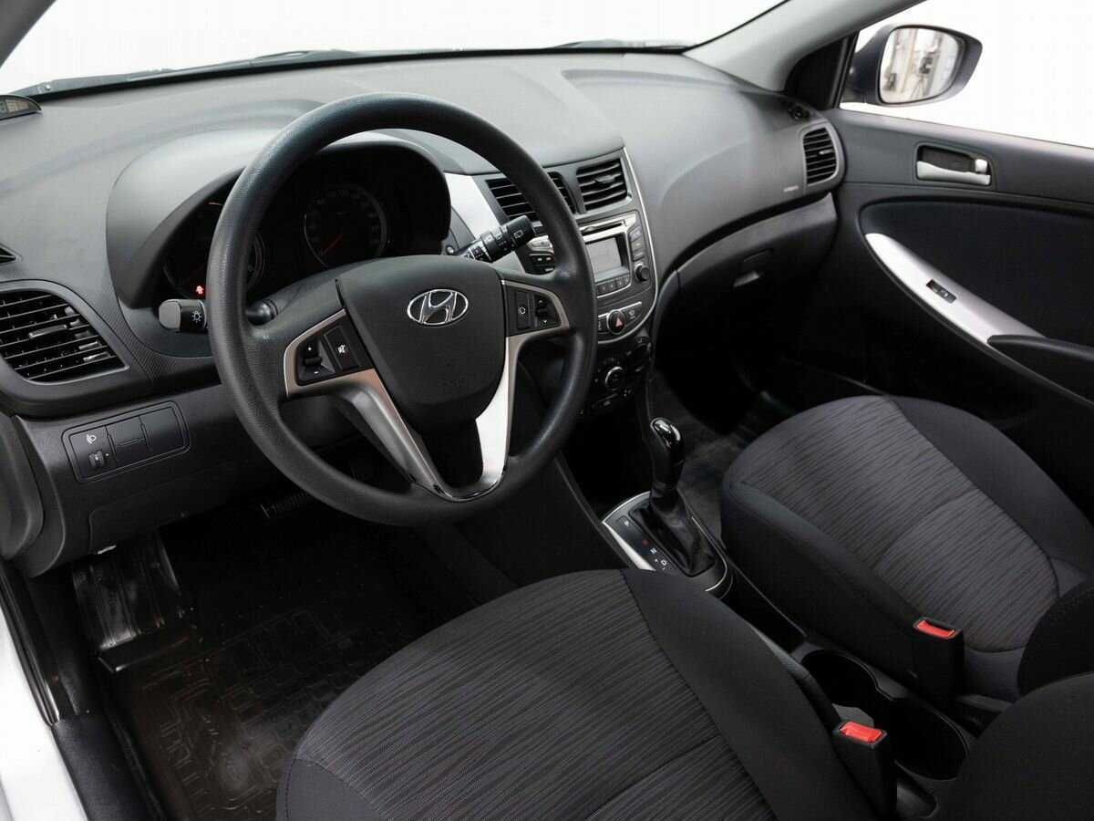 Hyundai Solaris с пробегом — 2016 год. Фото: #7