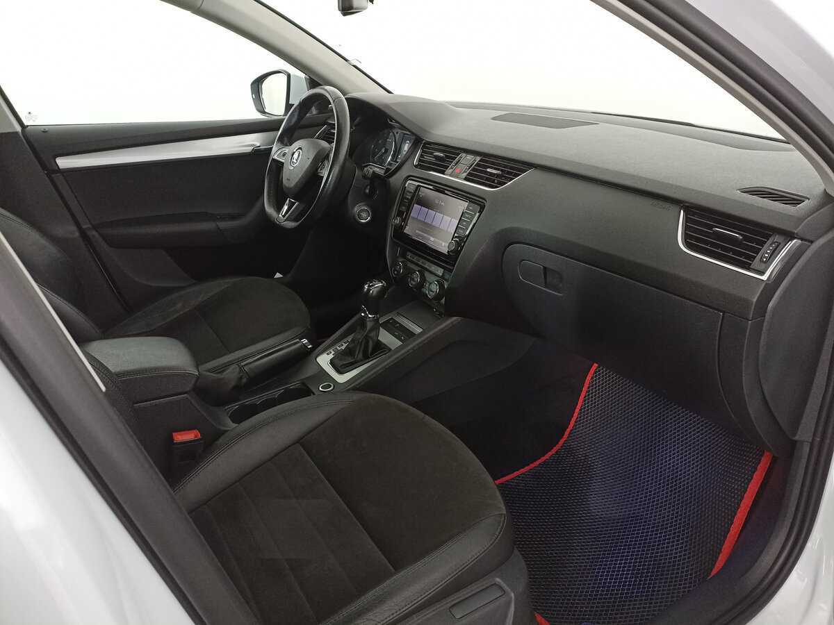 Skoda Octavia с пробегом — 2015 год. Фото: #10