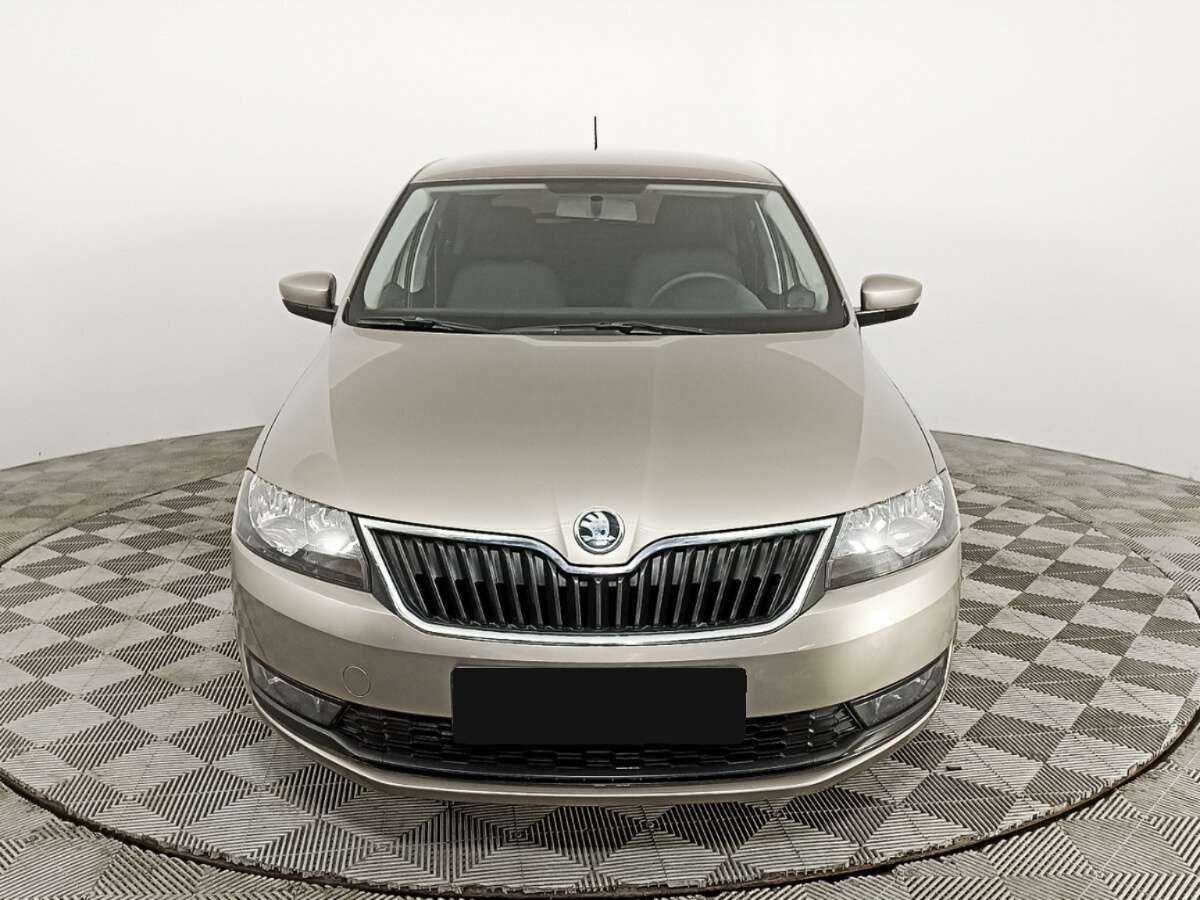 Skoda Rapid с пробегом — 2019 год. Фото: #1