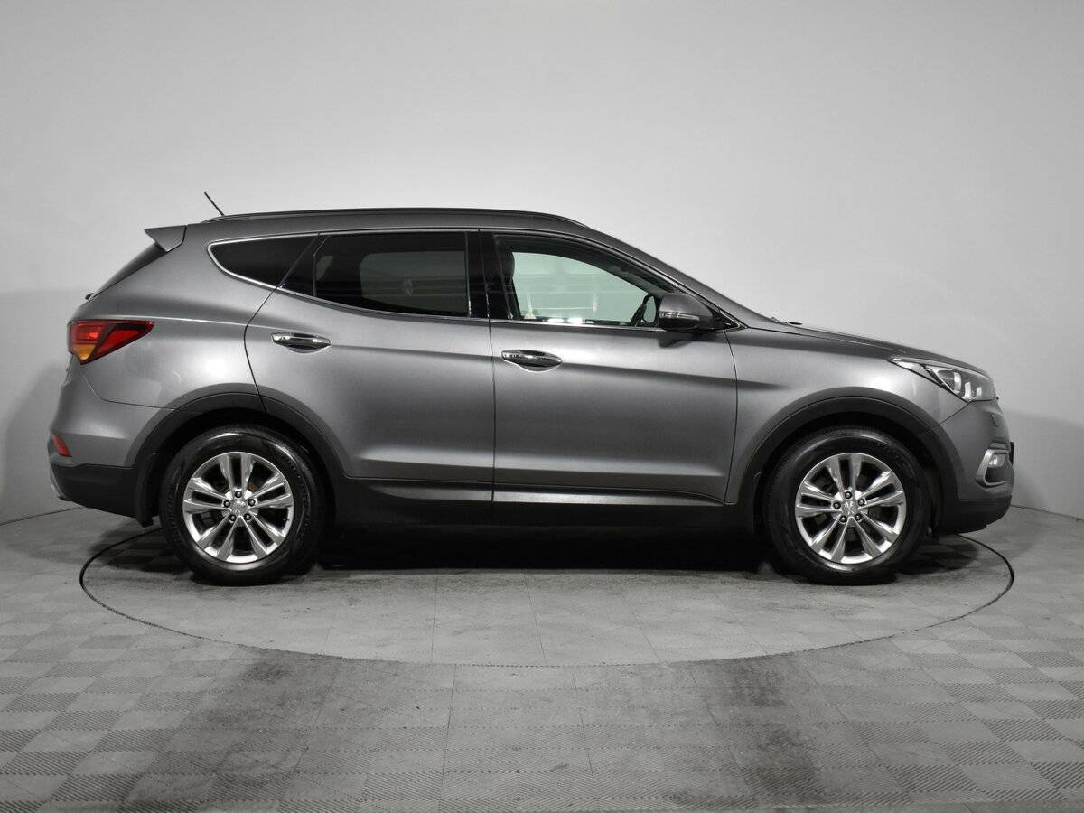Hyundai Santa Fe с пробегом — 2015 год. Фото: #3