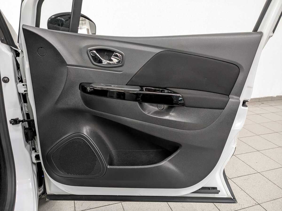 Renault Kaptur с пробегом — 2017 год. Фото: #23