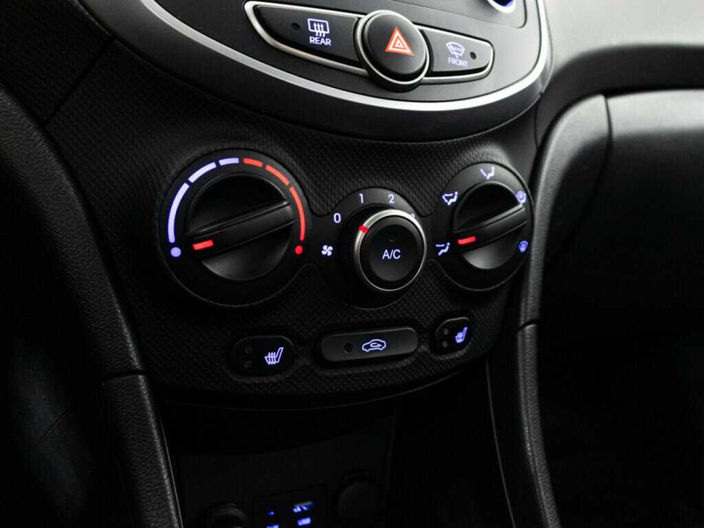 Hyundai Solaris с пробегом — 2016 год. Фото: #15