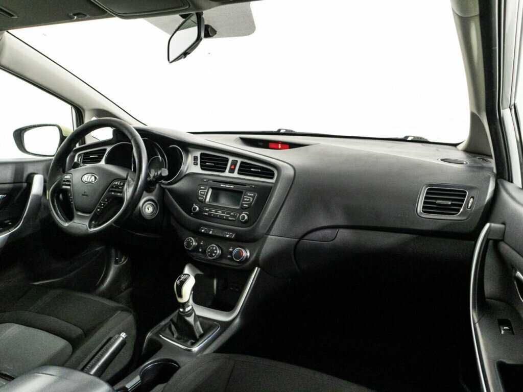 Kia Ceed с пробегом — 2012 год. Фото: #8