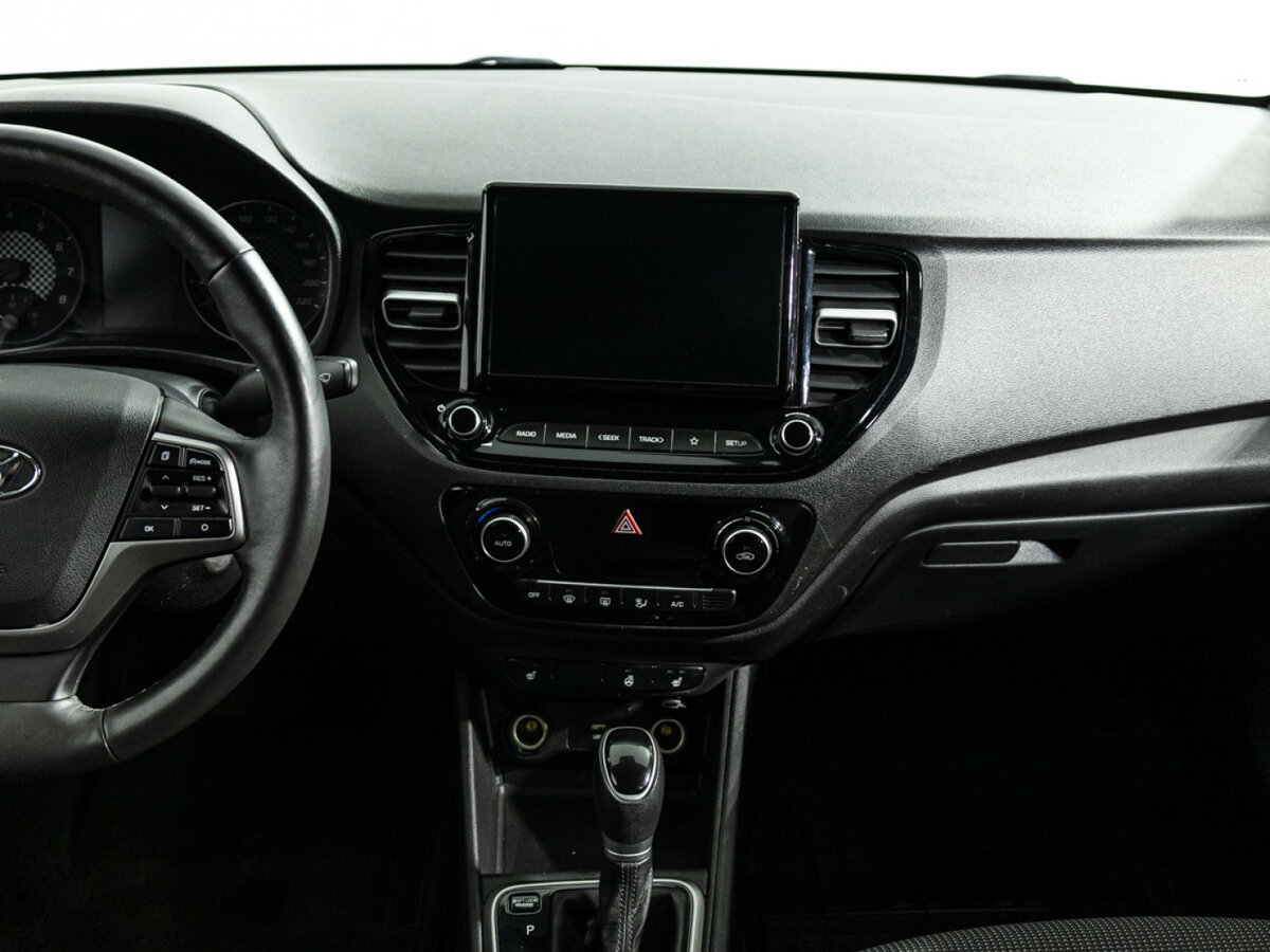 Hyundai Solaris с пробегом — 2021 год. Фото: #13