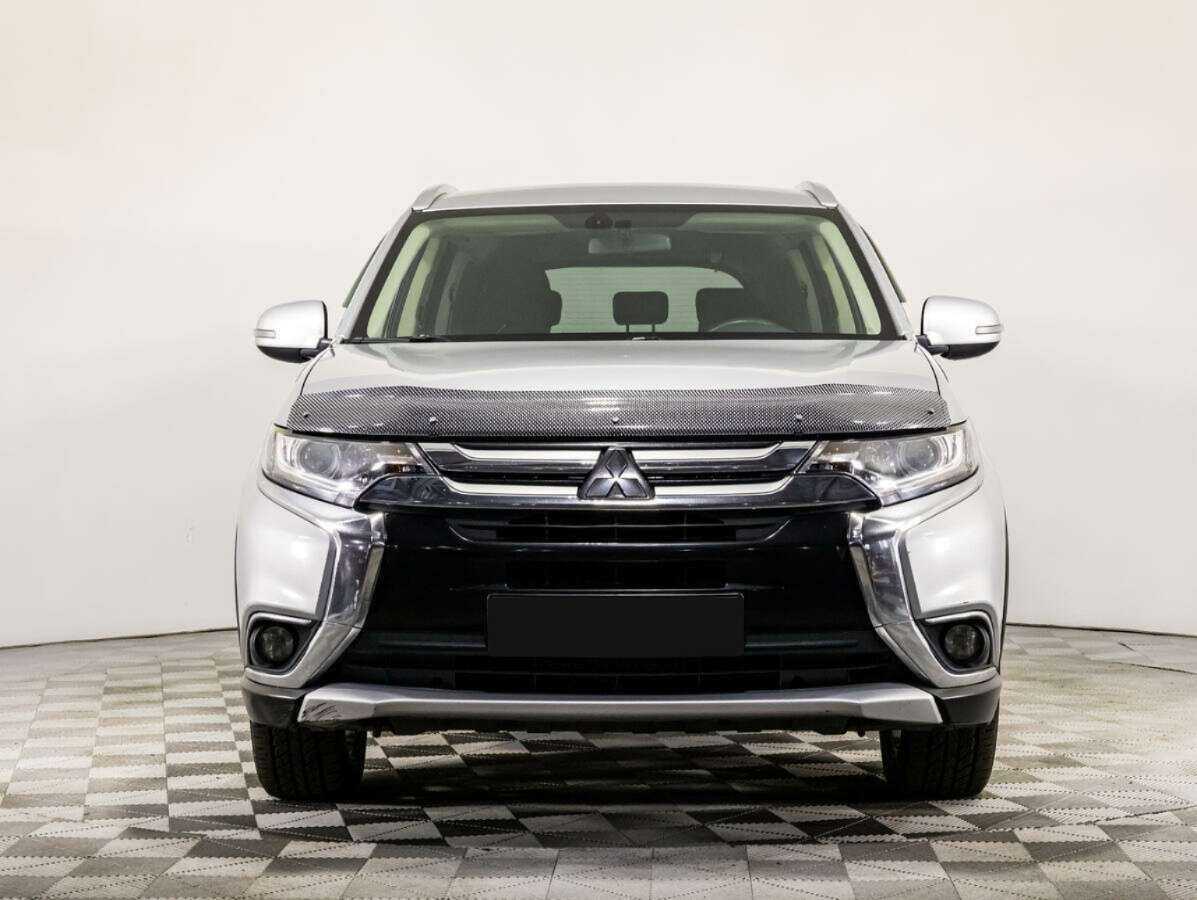 Mitsubishi Outlander с пробегом — 2018 год. Фото: #1