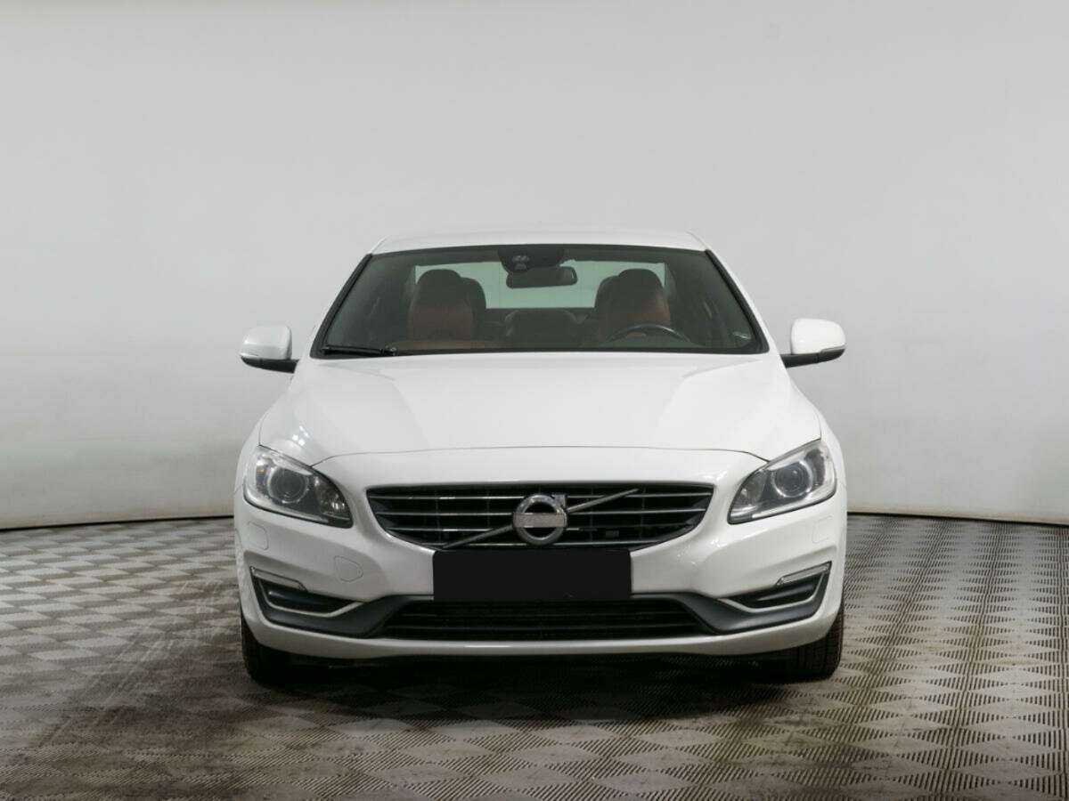 Volvo S60 с пробегом — 2014 год. Фото: #1