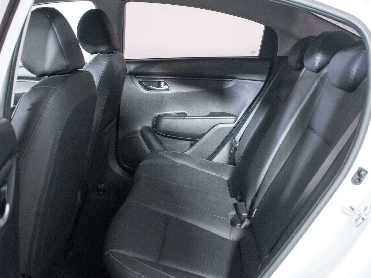 Kia Rio с пробегом — 2020 год. Фото: #9