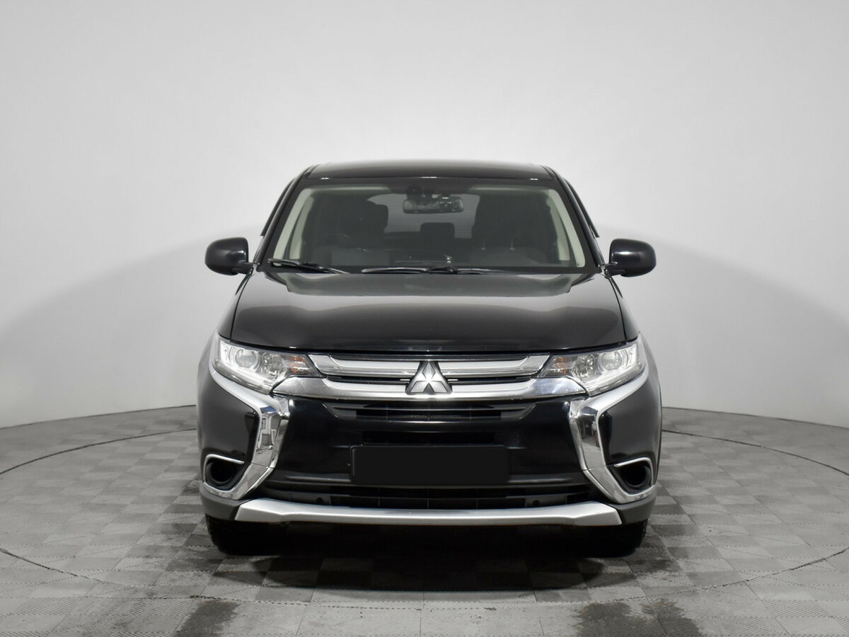 Mitsubishi Outlander с пробегом — 2018 год. Фото: #1
