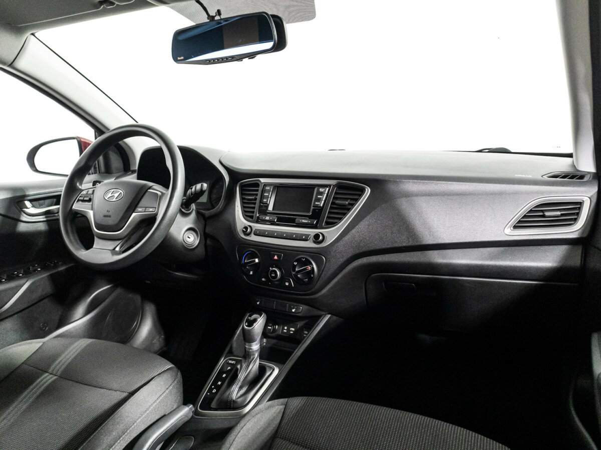 Hyundai Solaris с пробегом — 2018 год. Фото: #8