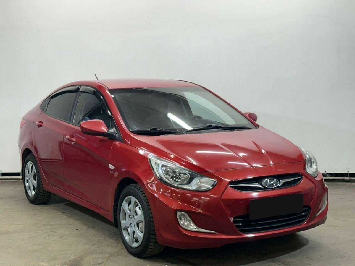 Hyundai Solaris с пробегом — 2013 год. Фото: #2