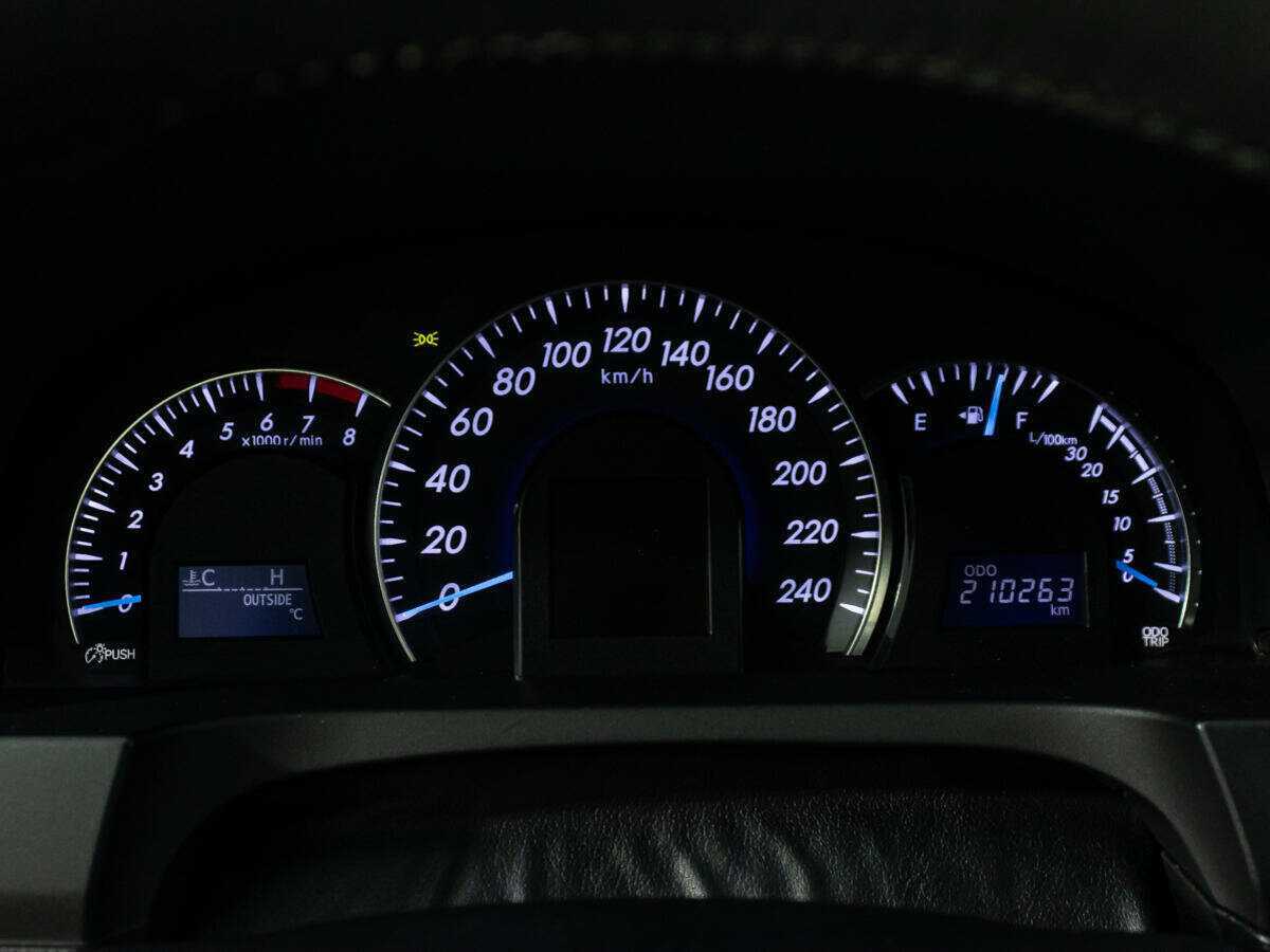 Toyota Camry с пробегом — 2012 год. Фото: #11