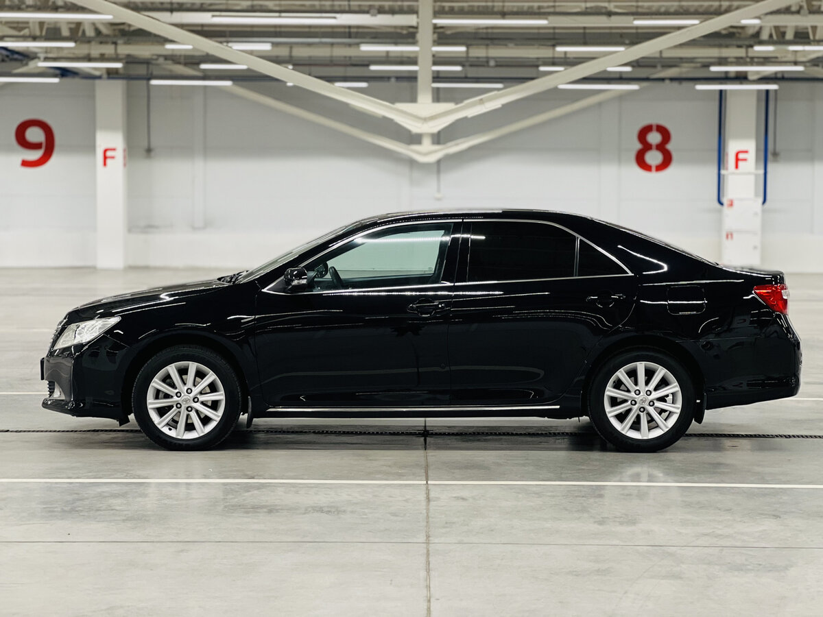 Toyota Camry с пробегом — 2013 год. Фото: #7