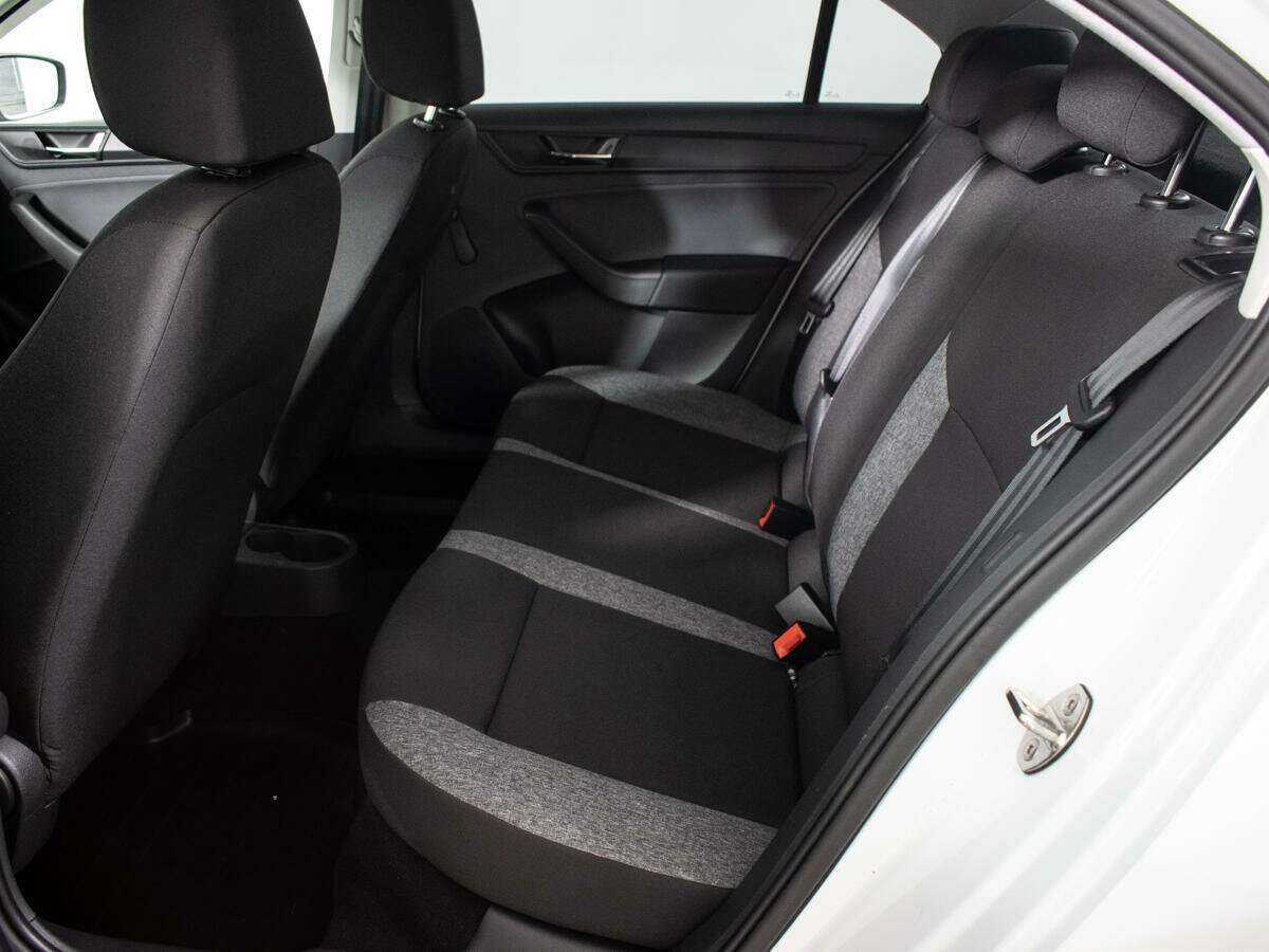 Skoda Rapid с пробегом — 2022 год. Фото: #7