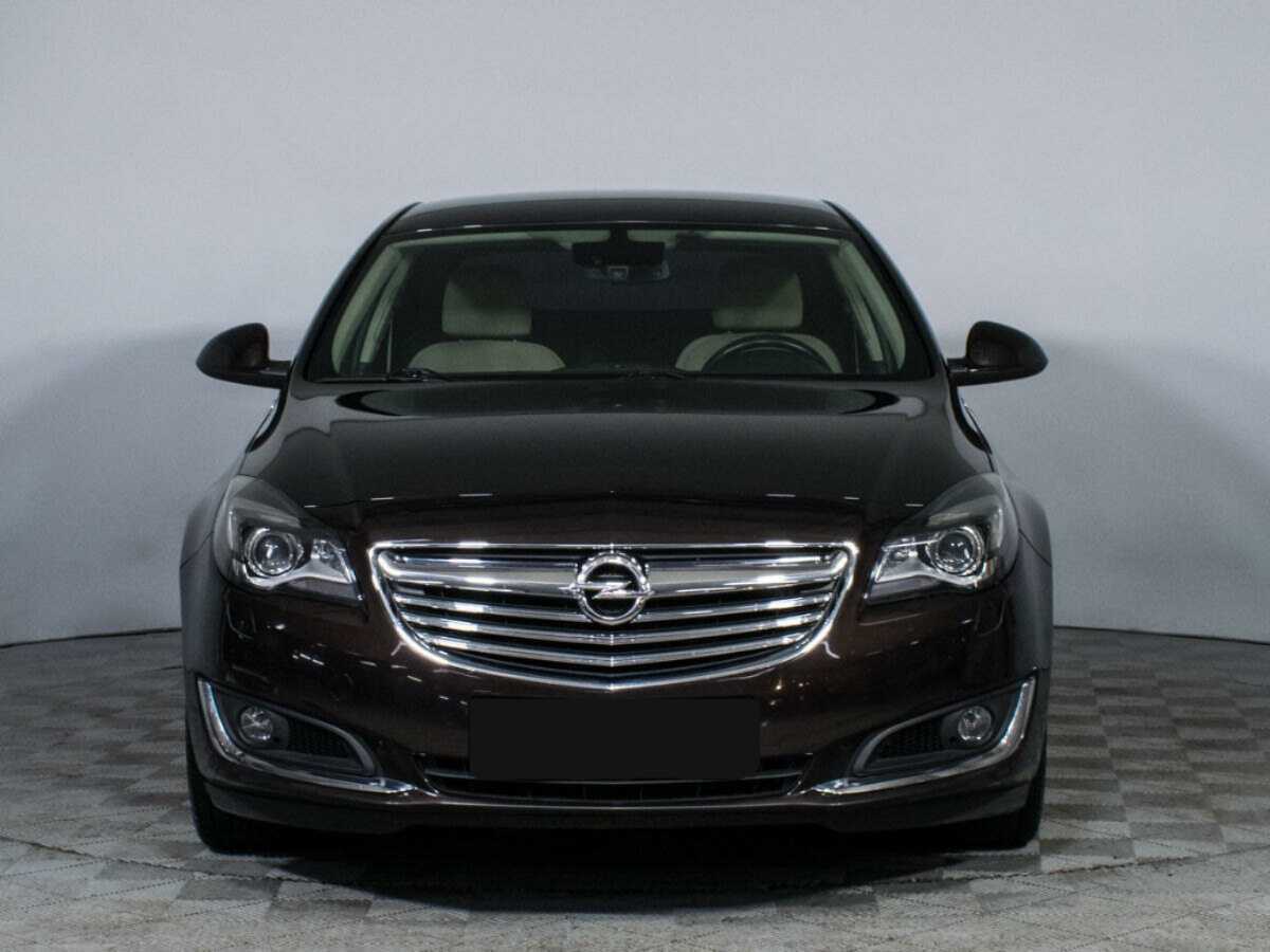 Opel Insignia с пробегом — 2014 год. Фото: #1
