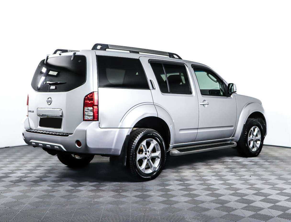 Nissan Pathfinder с пробегом — 2012 год. Фото: #4