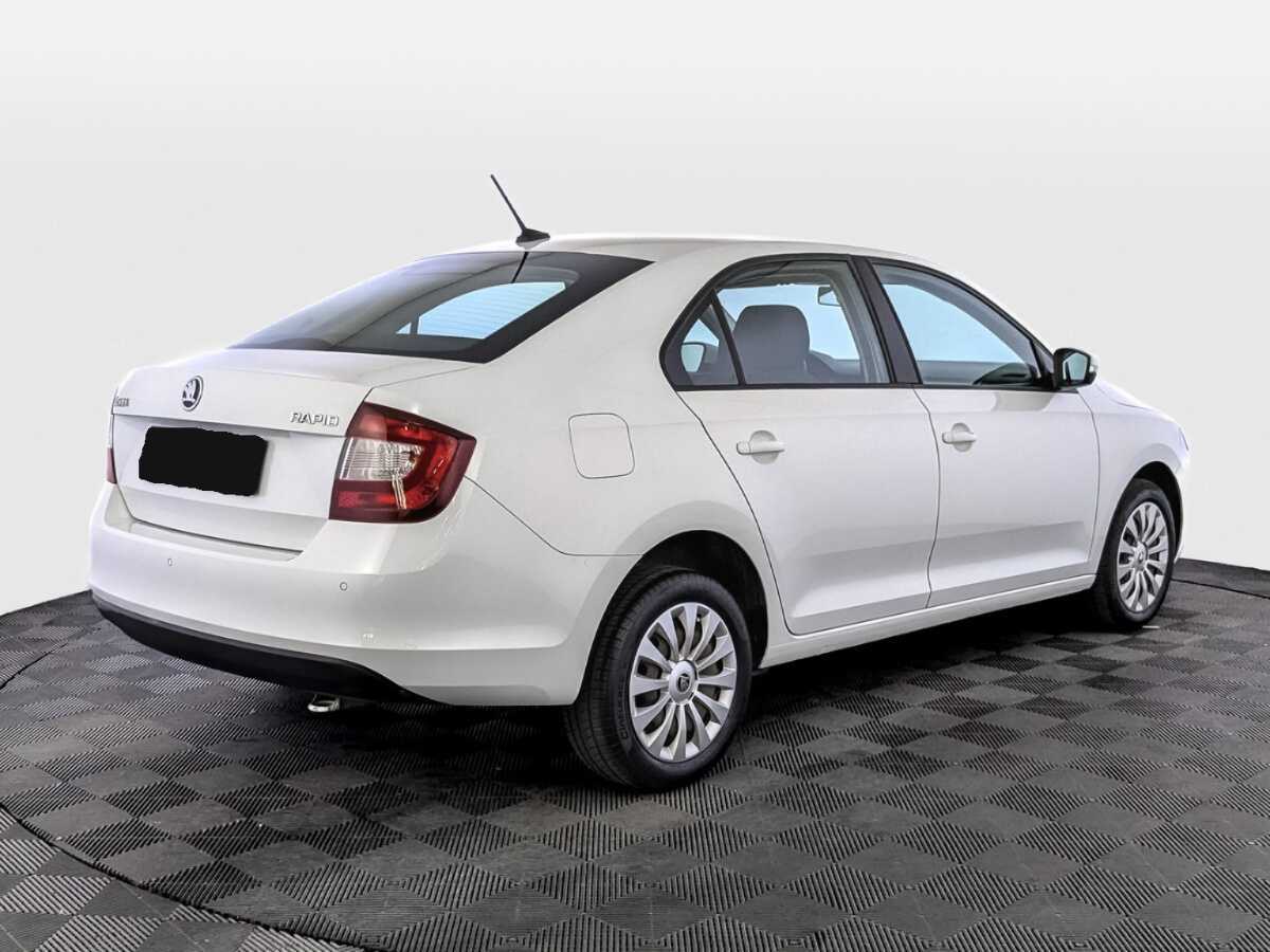 Skoda Rapid с пробегом — 2019 год. Фото: #4