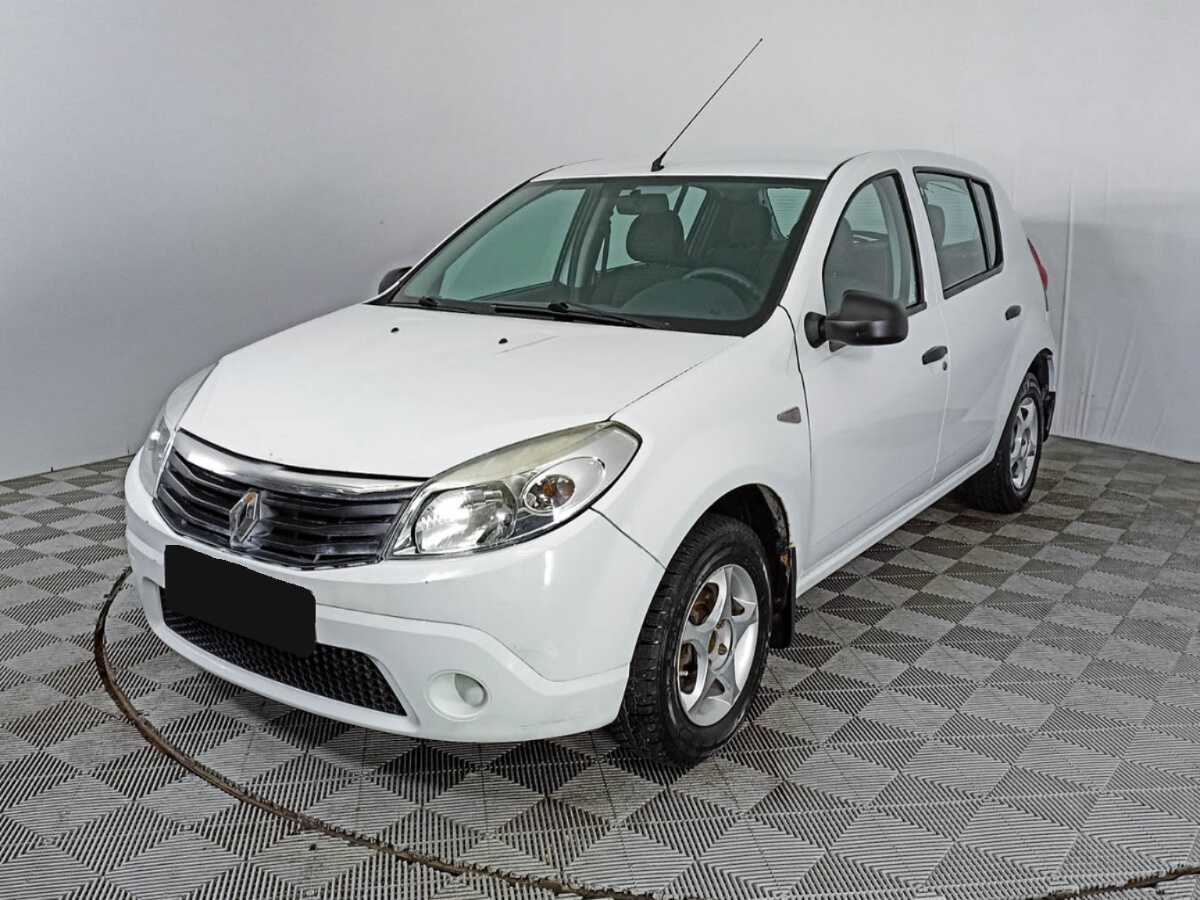 Renault Sandero с пробегом — 2014 год. Фото: #0