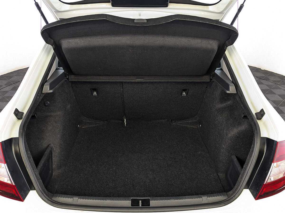 Skoda Rapid с пробегом — 2019 год. Фото: #9