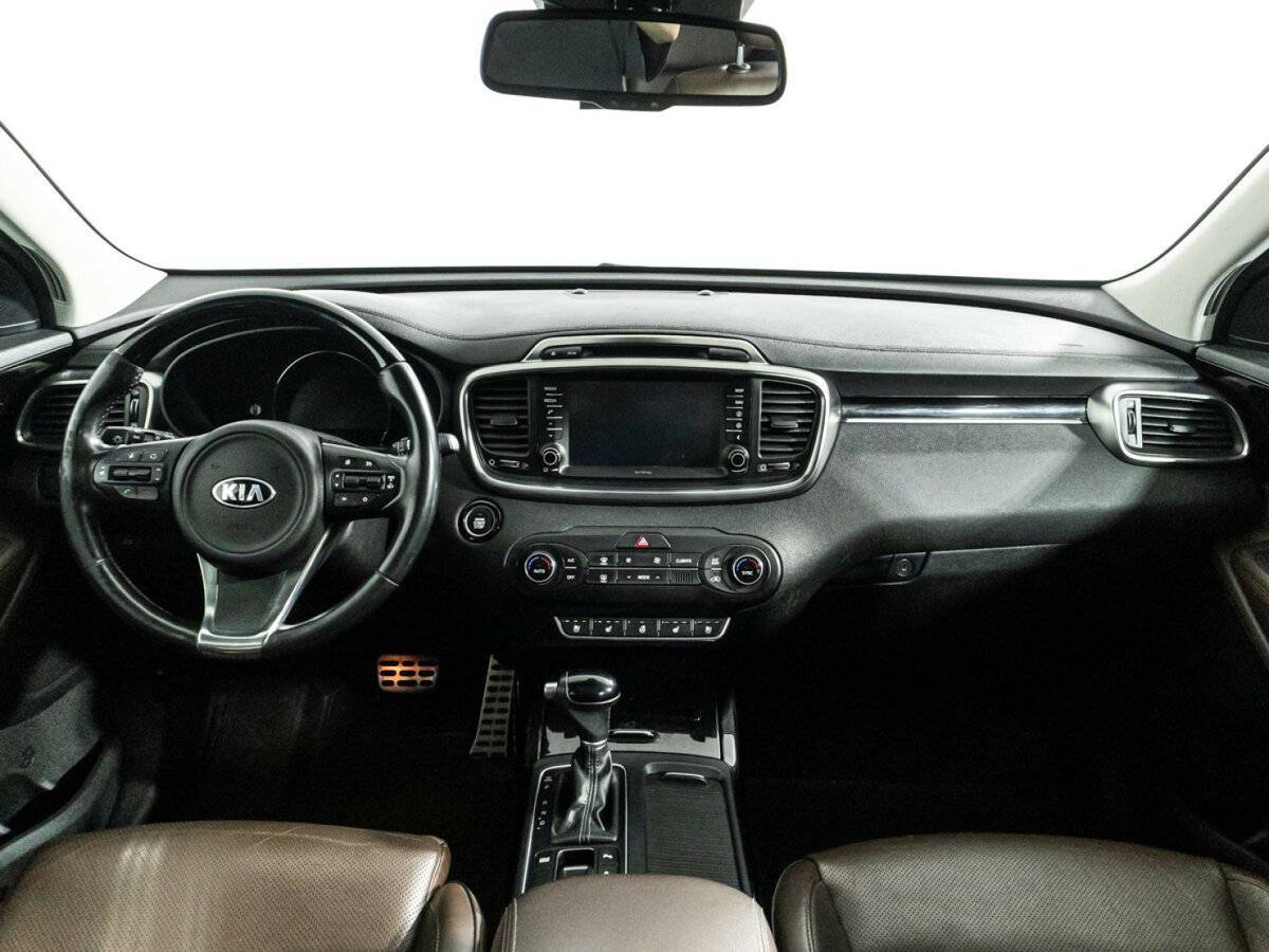 Kia Sorento с пробегом — 2017 год. Фото: #12