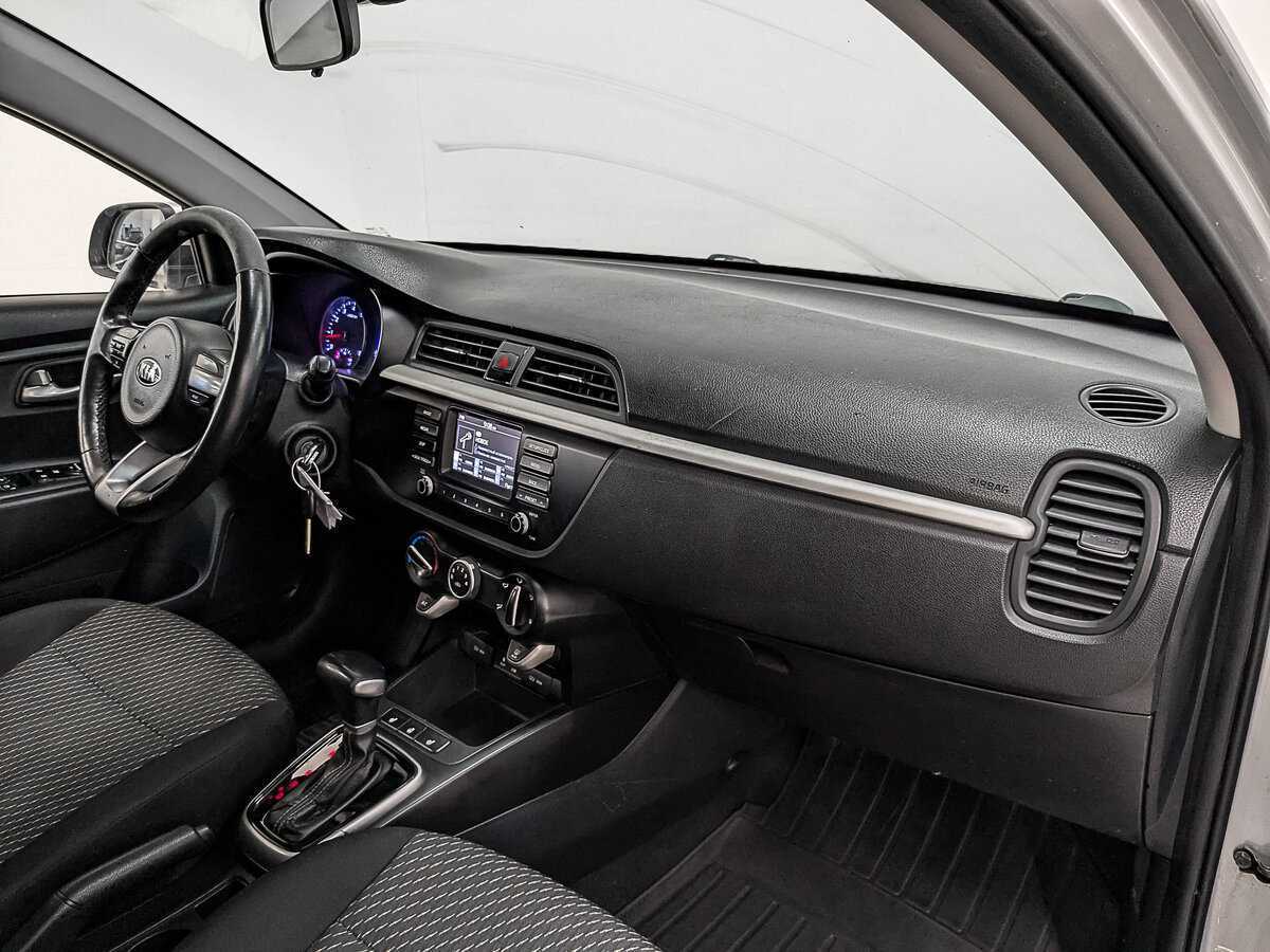Kia Rio с пробегом — 2020 год. Фото: #10