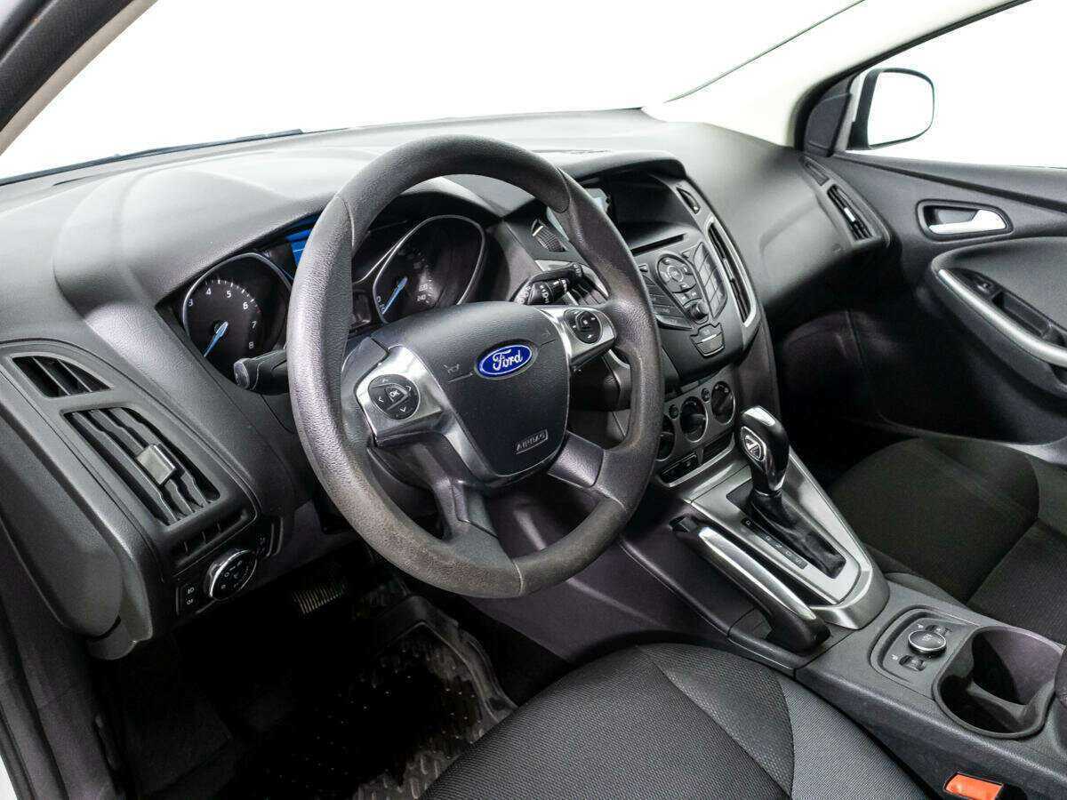 Ford Focus с пробегом — 2013 год. Фото: #10