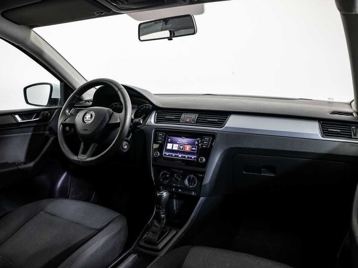 Skoda Rapid с пробегом — 2018 год. Фото: #8