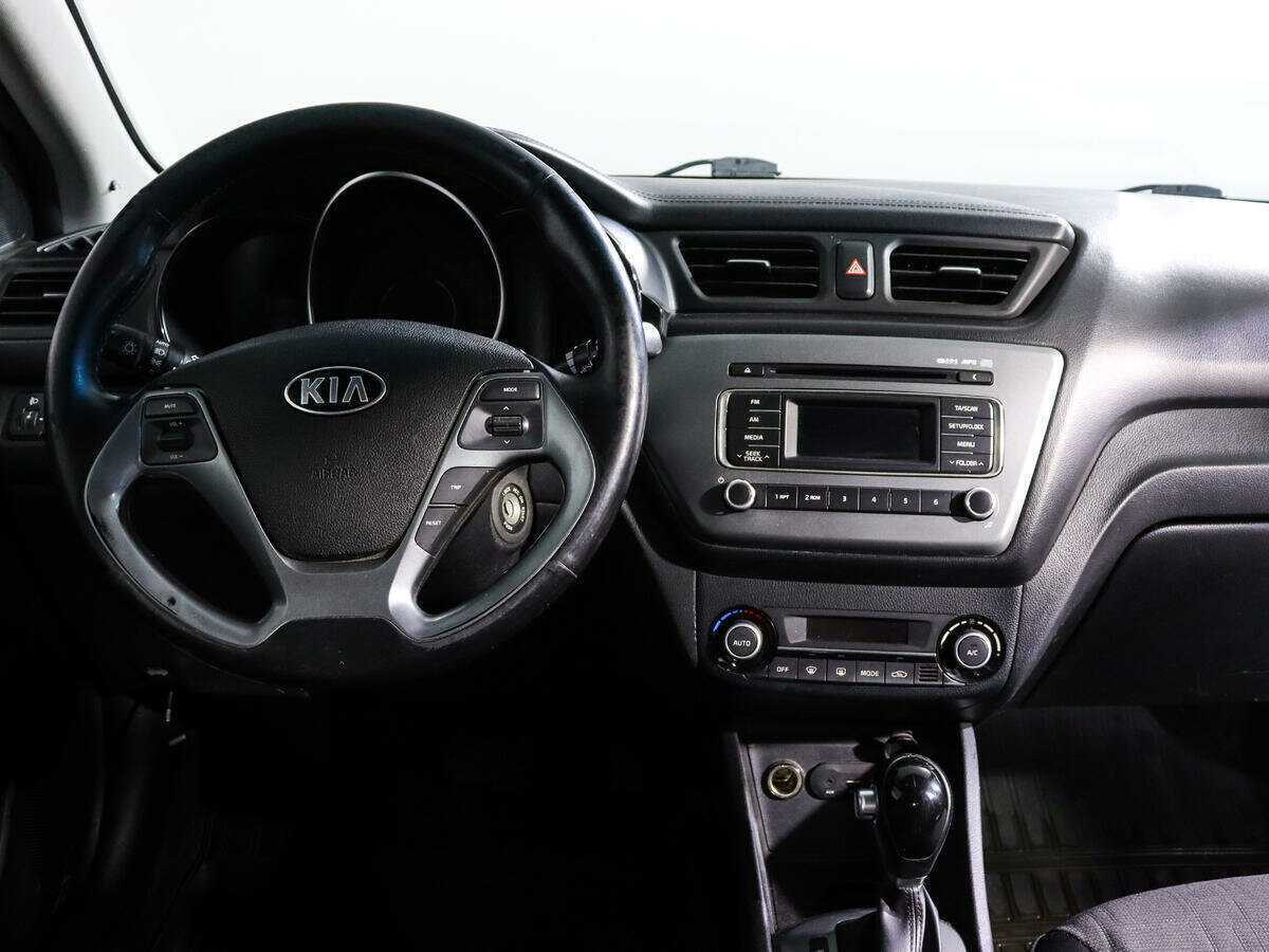 Kia Rio с пробегом — 2016 год. Фото: #11