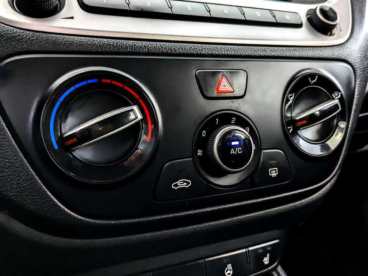 Hyundai Solaris с пробегом — 2018 год. Фото: #24