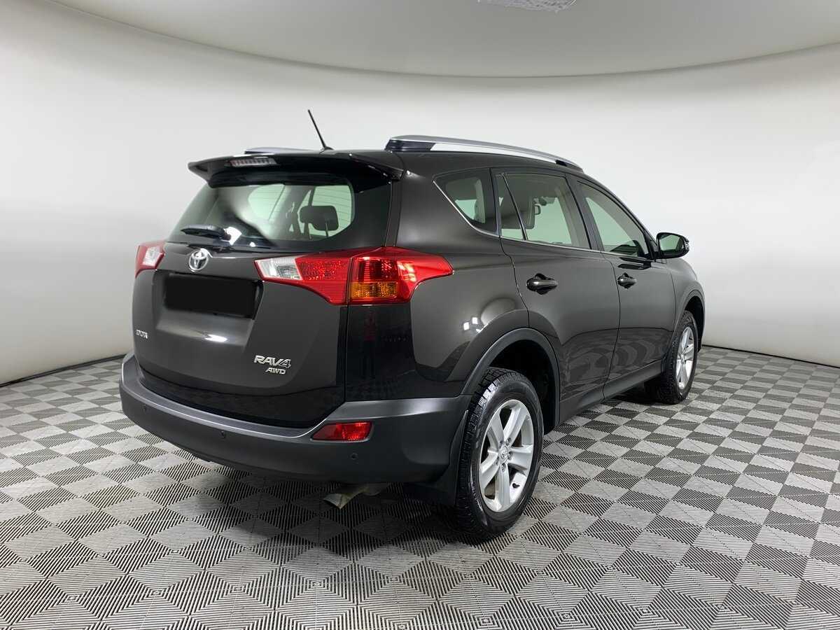 Toyota RAV4 с пробегом — 2014 год. Фото: #4