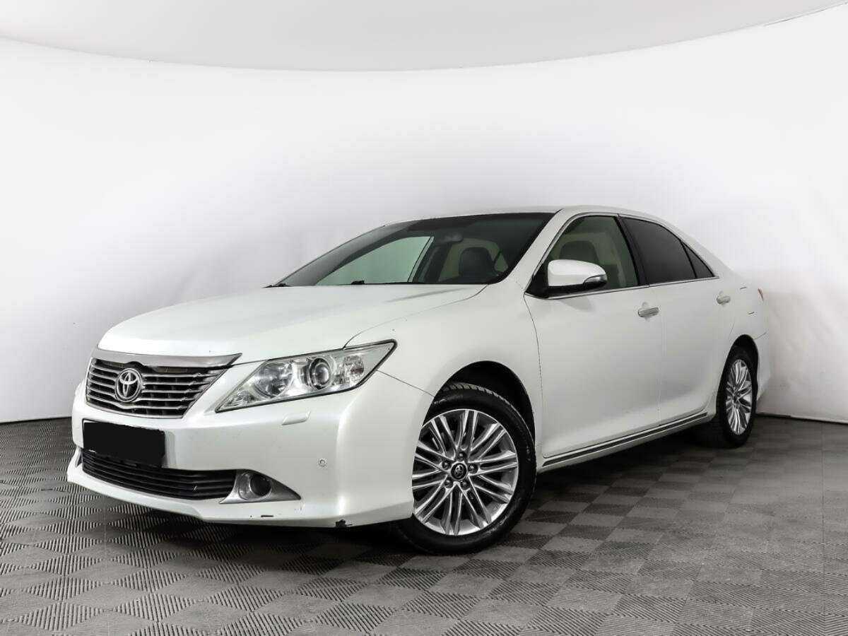 Toyota Camry с пробегом — 2012 год. Посмотреть фото