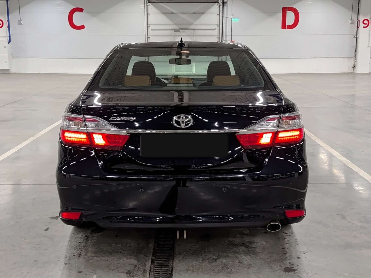 Toyota Camry с пробегом — 2018 год. Фото: #5