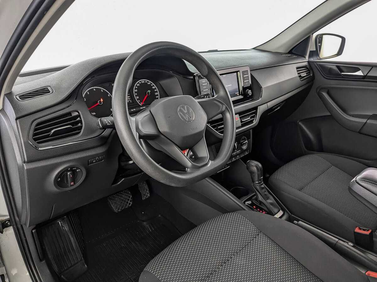Volkswagen Polo с пробегом — 2020 год. Фото: #13