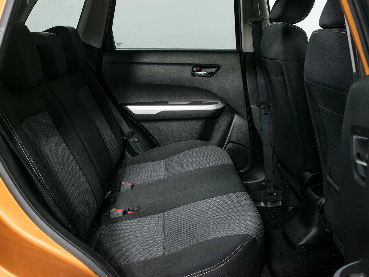 Suzuki Vitara с пробегом — 2015 год. Фото: #10