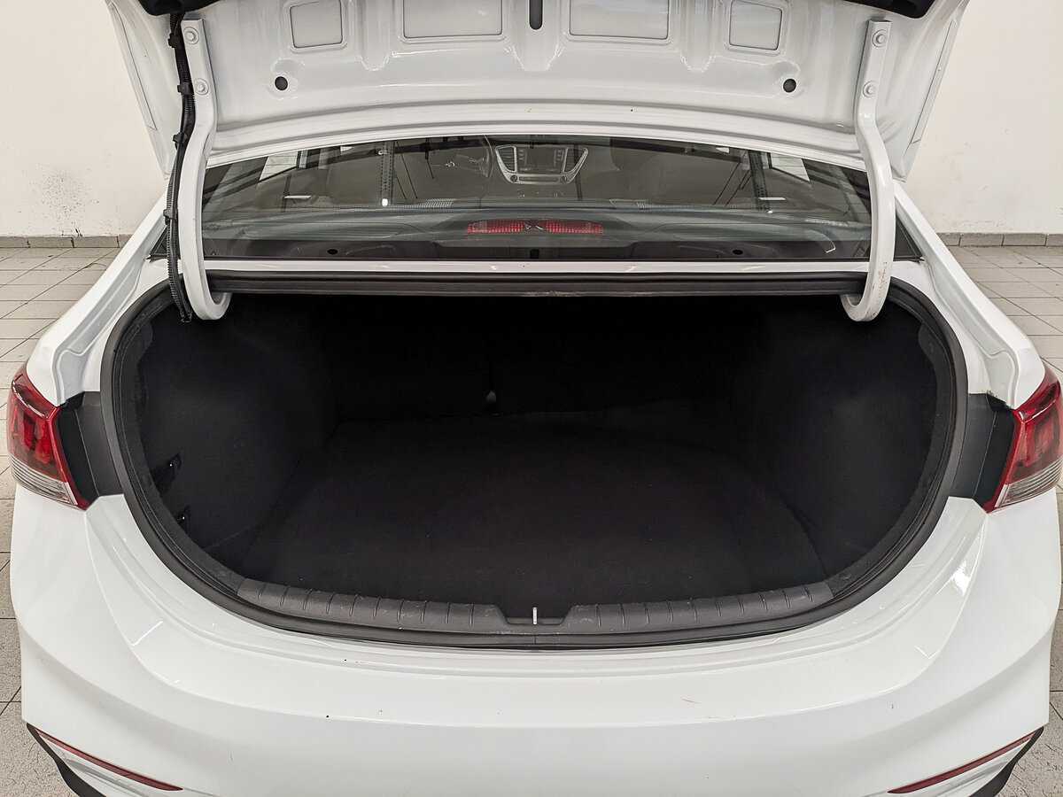 Hyundai Solaris с пробегом — 2019 год. Фото: #9