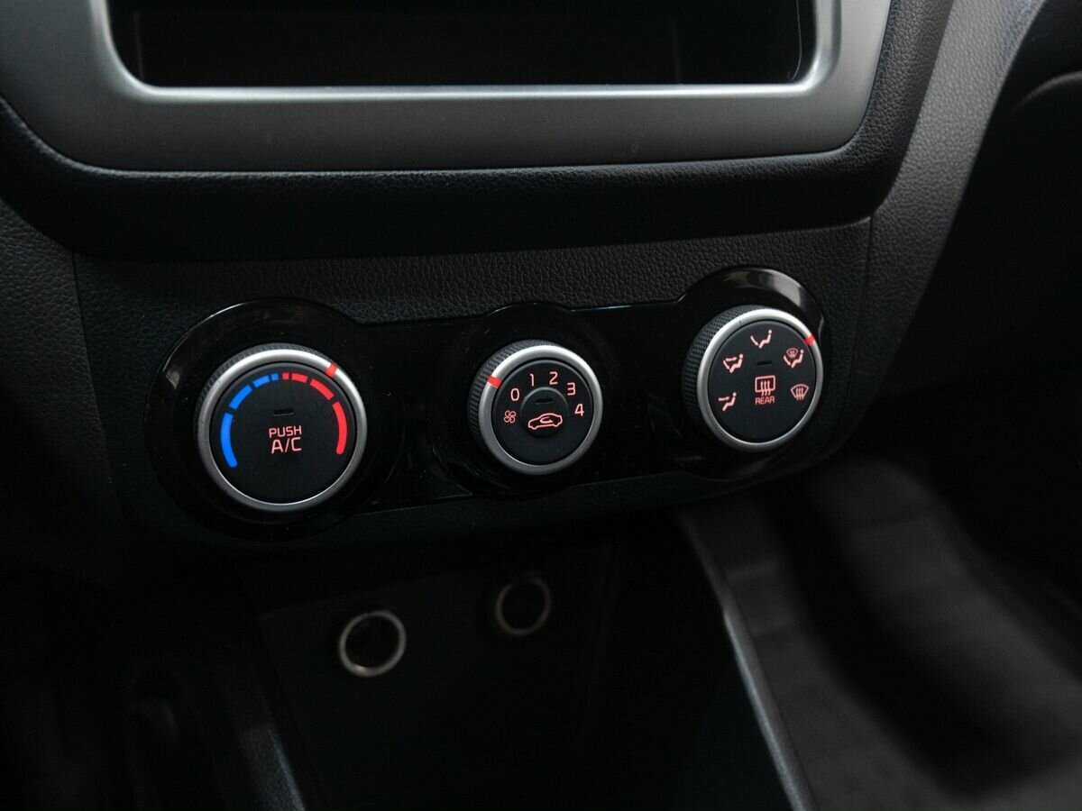 Kia Rio с пробегом — 2015 год. Фото: #16