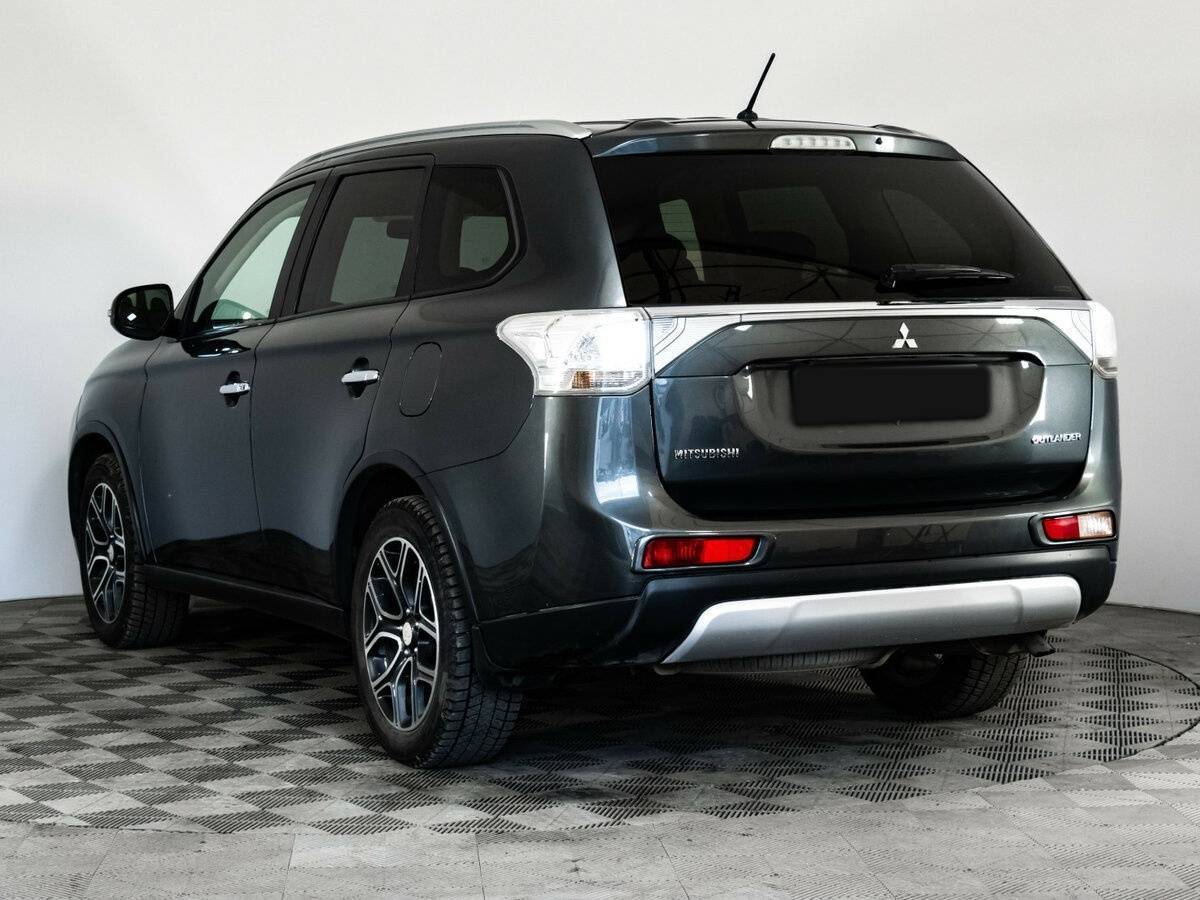 Mitsubishi Outlander с пробегом — 2014 год. Фото: #5