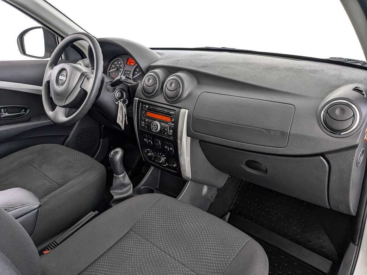 Nissan Almera с пробегом — 2015 год. Фото: #8