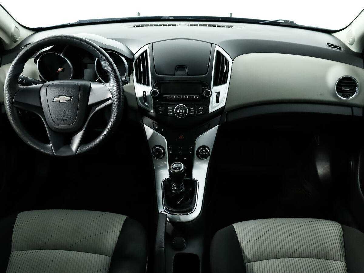 Chevrolet Cruze с пробегом — 2013 год. Фото: #8