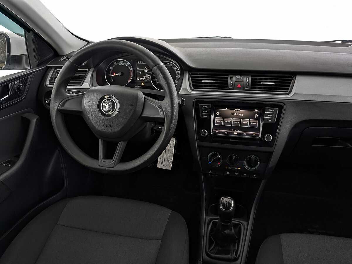 Skoda Rapid с пробегом — 2019 год. Фото: #25