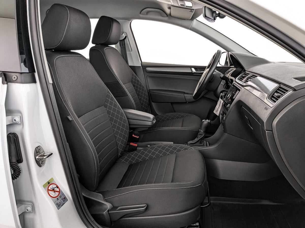 Skoda Rapid с пробегом — 2018 год. Фото: #19